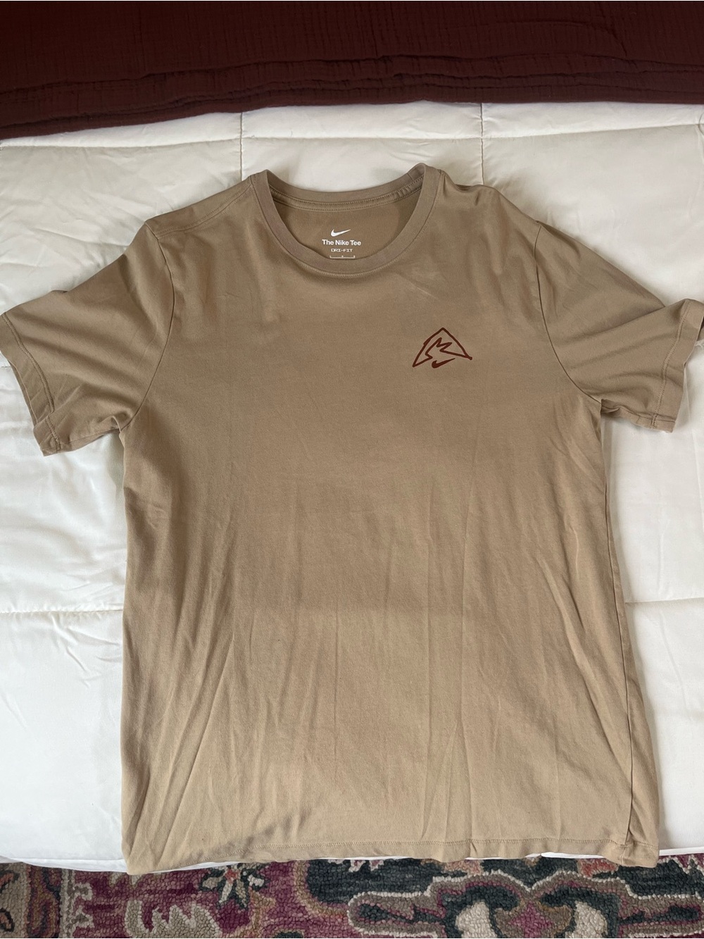 Nike Men’s Tan Short-Sleeve Crewneck Running T-Shirt